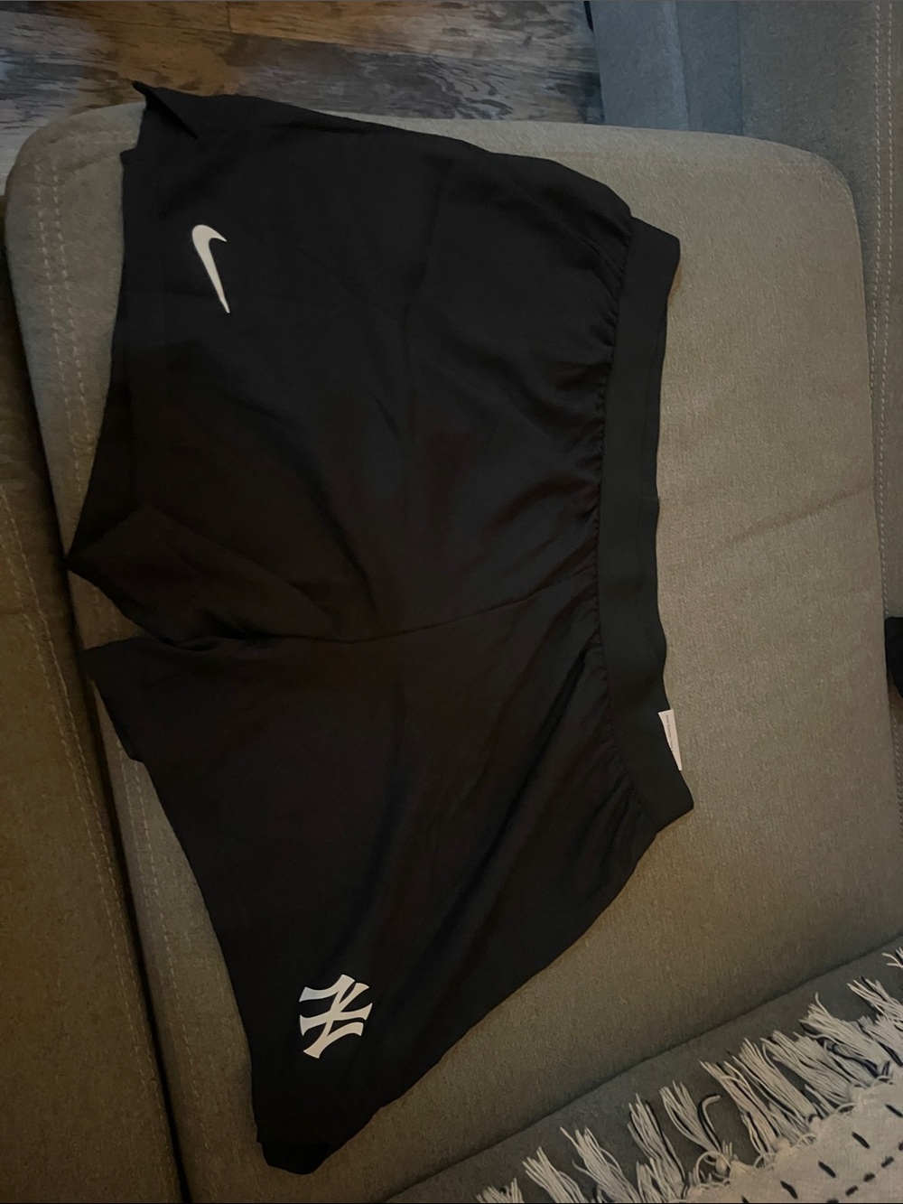 BRAND NEW-Yankees MLB Shorts-XL-Women’s Black Athletic Shorts with Elastic Waist